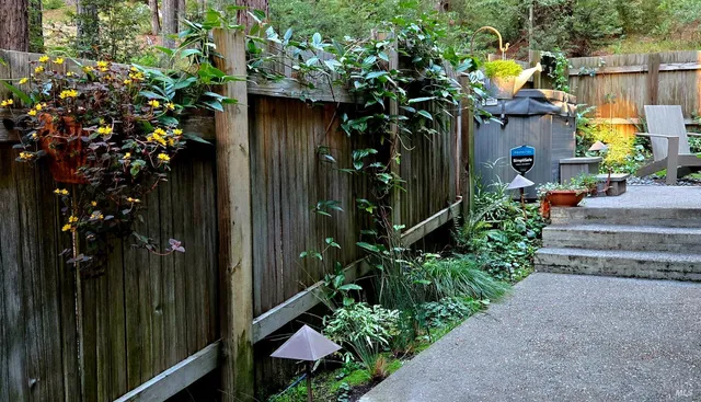 an outdoor space view with sitting space