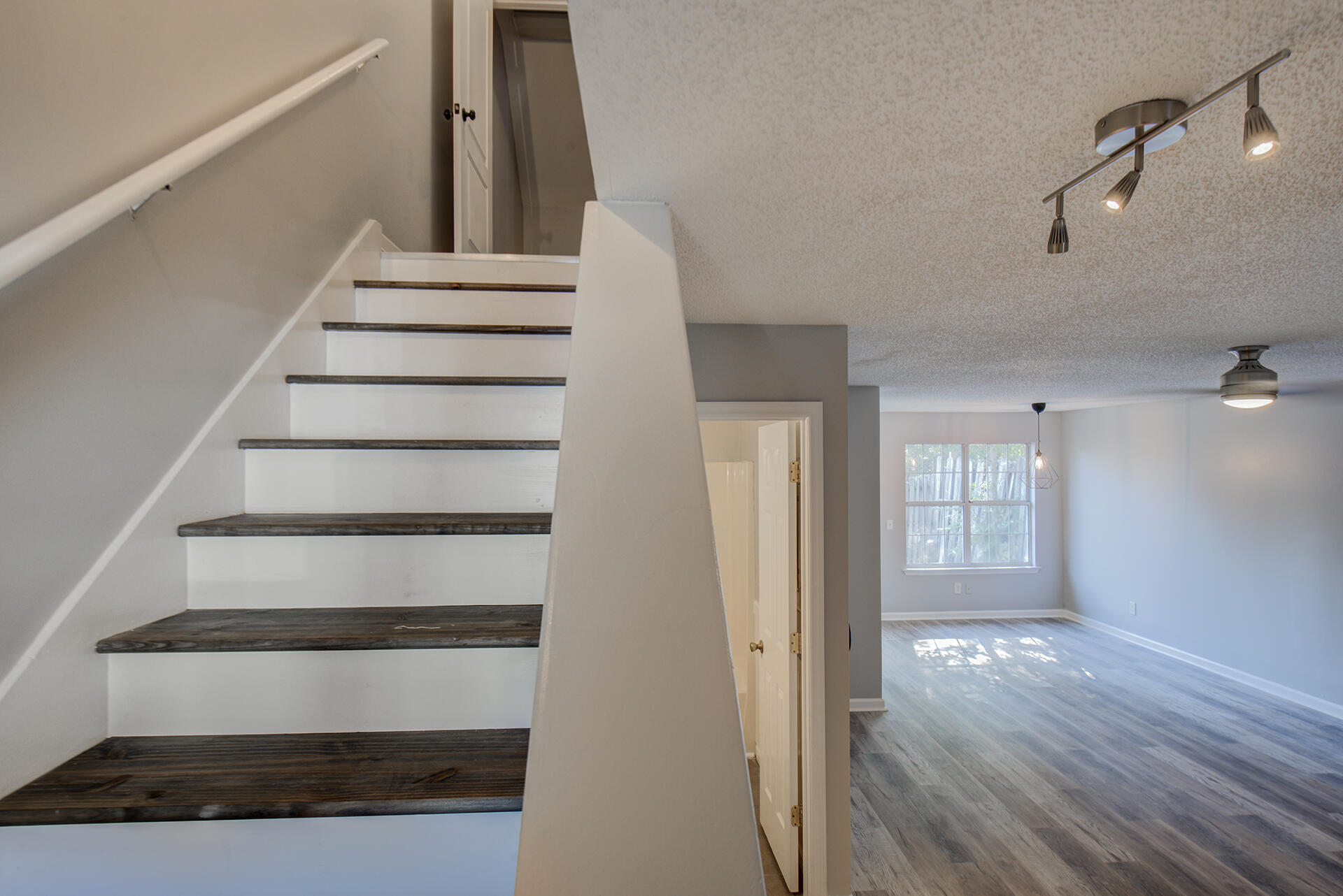 7528 Eric Drive Chattanooga, TN 37421 - Photo 14 of 23 KHP14 (23)