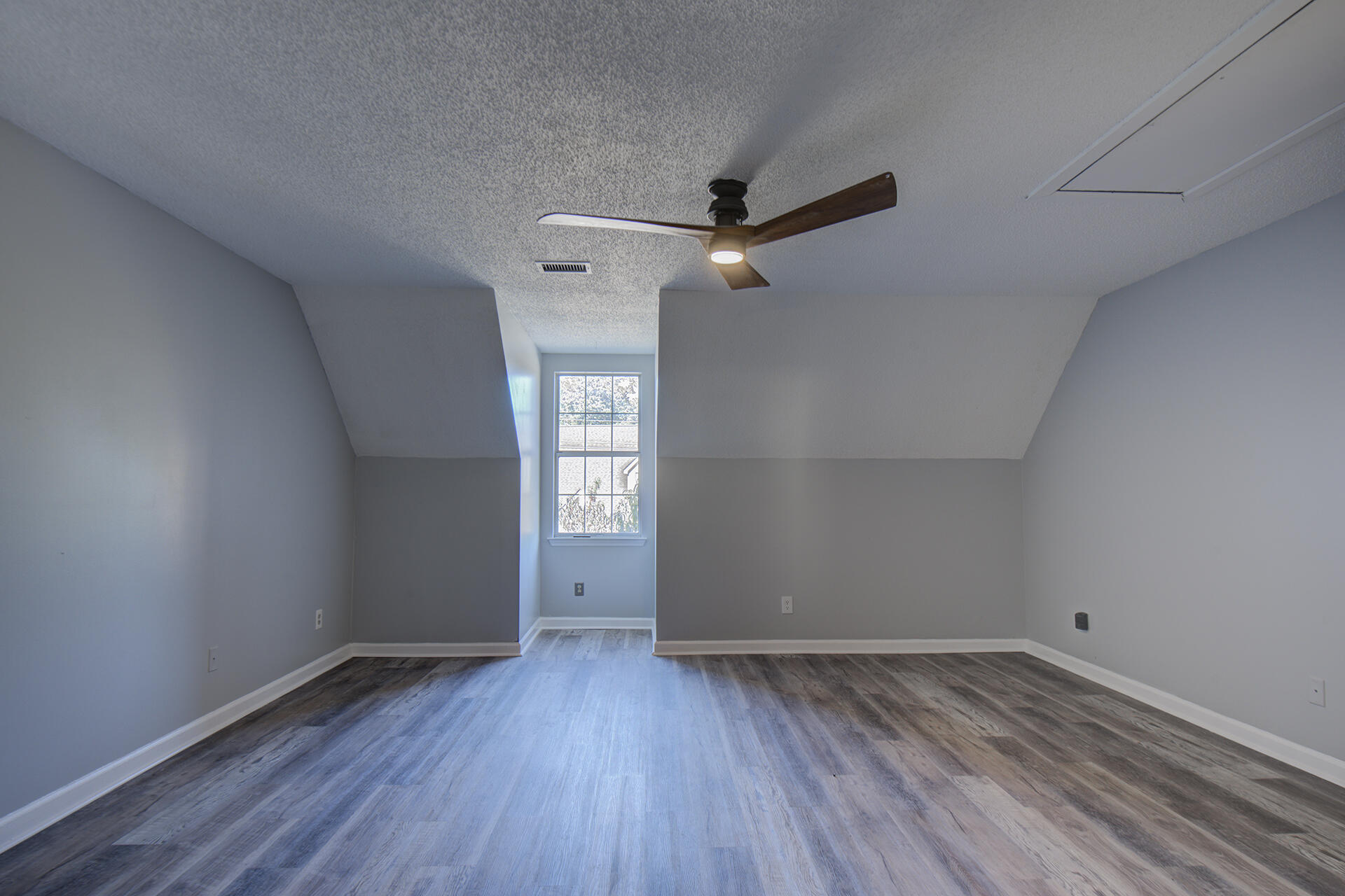 7528 Eric Drive Chattanooga, TN 37421 - Photo 16 of 23 KHP16 (22)