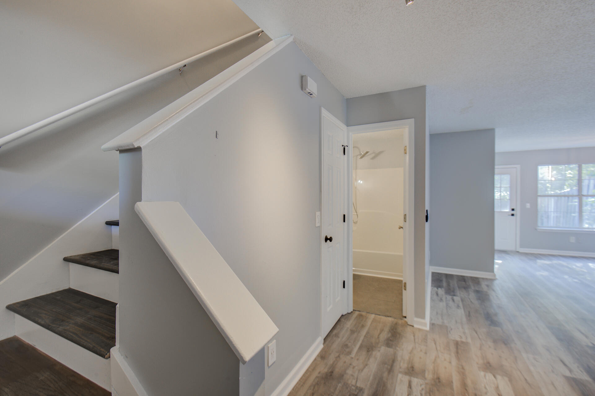 7528 Eric Drive Chattanooga, TN 37421 - Photo 2 of 23 KHP02 (22)