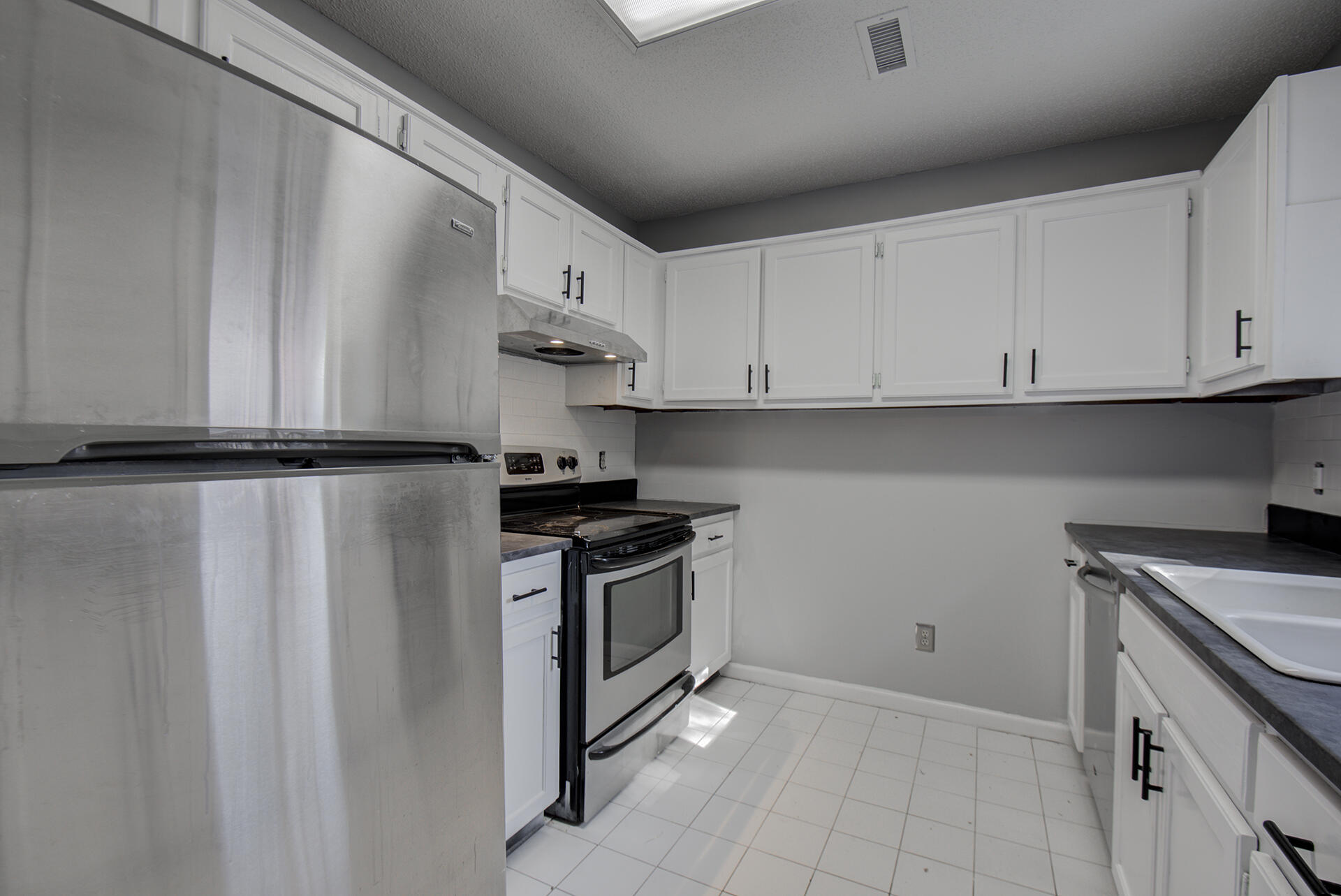 7528 Eric Drive Chattanooga, TN 37421 - Photo 10 of 23 KHP10 (22)