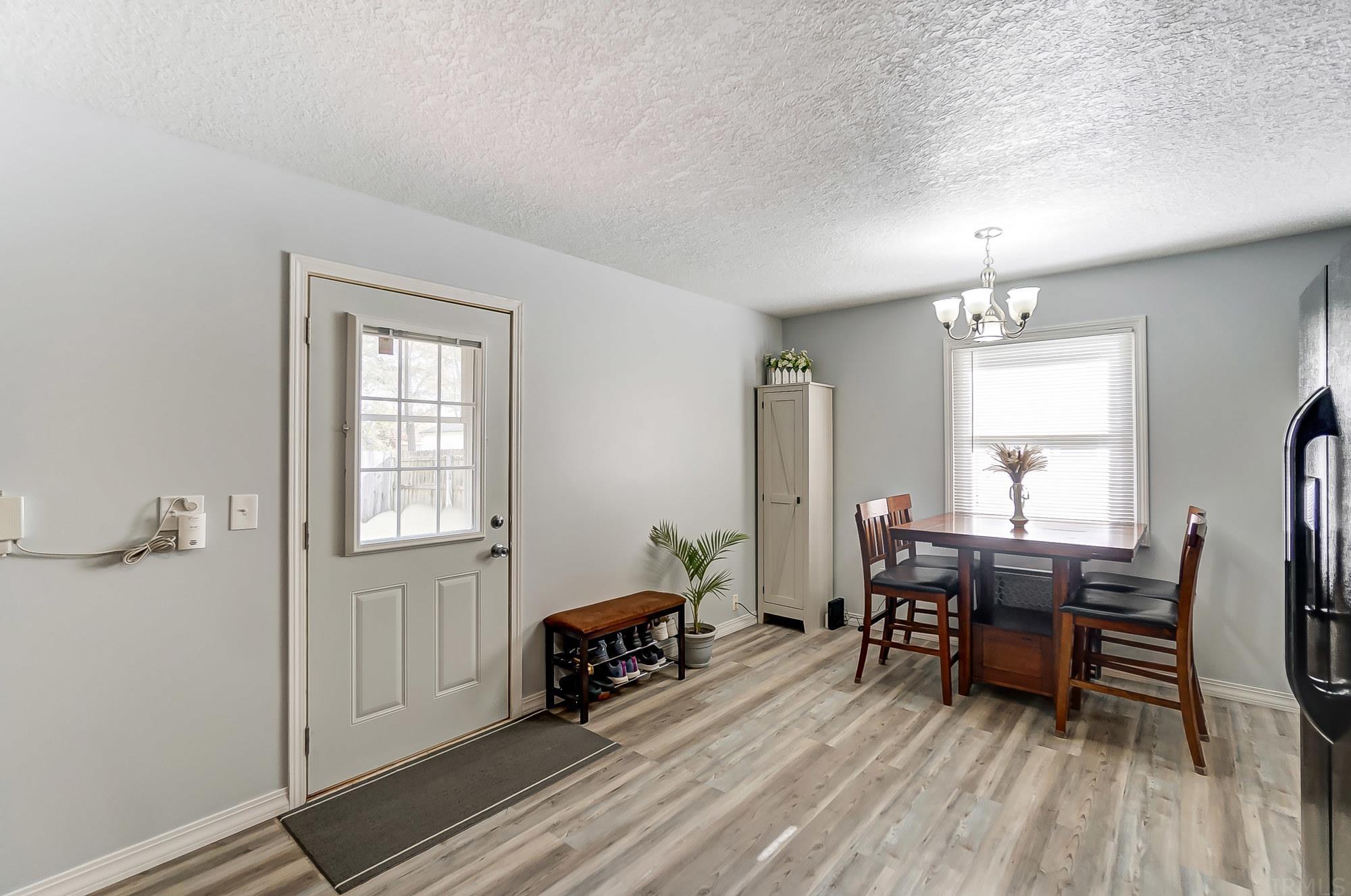 6532 Azalea Drive Fort Wayne, IN 46825 - Photo 4 of 27