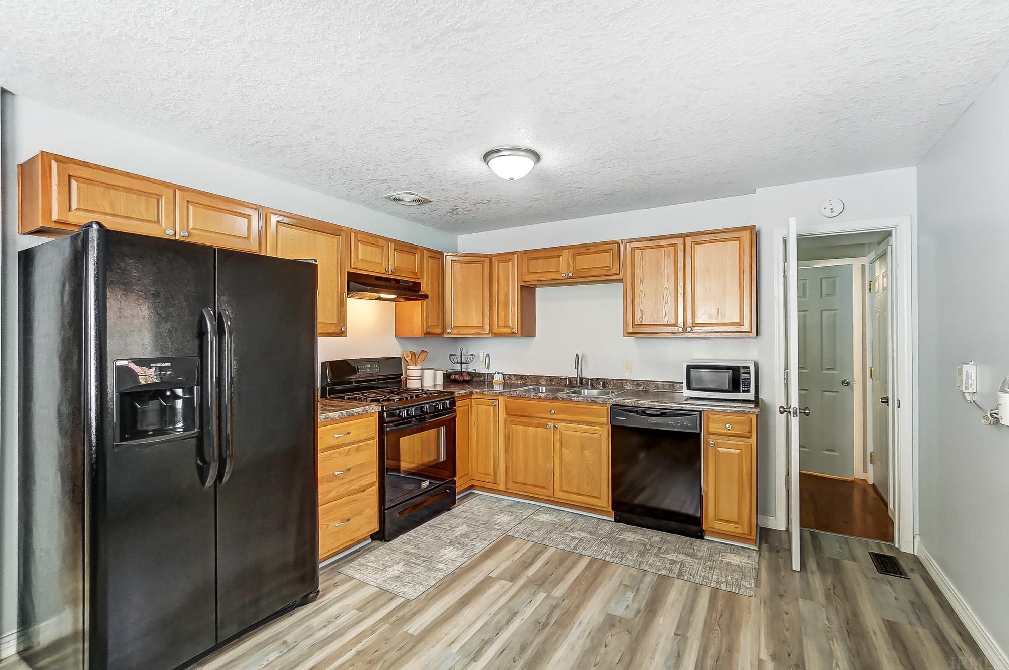 6532 Azalea Drive Fort Wayne, IN 46825 - Photo 6 of 27