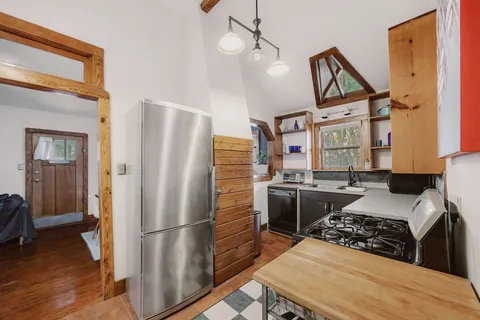 $615,000 | 2102 East 17th Street, Austin, TX 78702