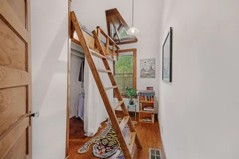 $615,000 | 2102 East 17th Street, Austin, TX 78702