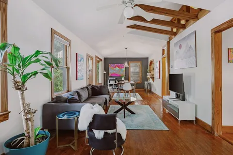 $615,000 | 2102 East 17th Street, Austin, TX 78702