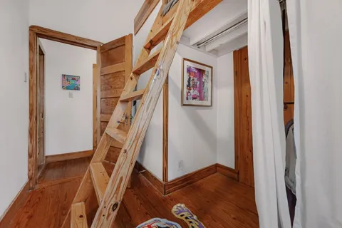 $615,000 | 2102 East 17th Street, Austin, TX 78702