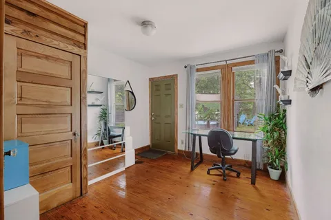 $615,000 | 2102 East 17th Street, Austin, TX 78702