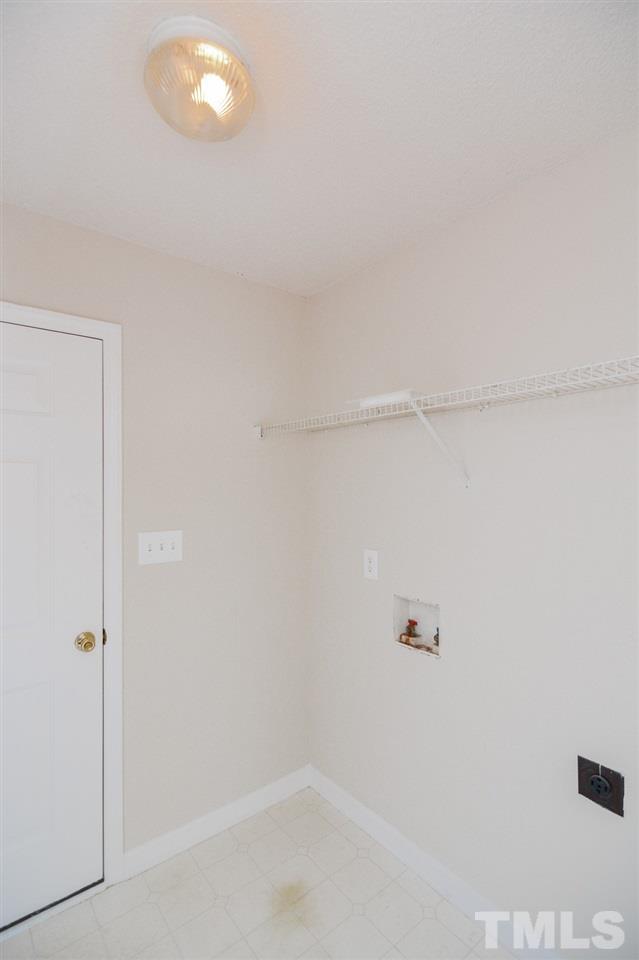 1009 Smith Road Smithfield, NC 27577 - Photo 11 of 25 Gallery Image 11