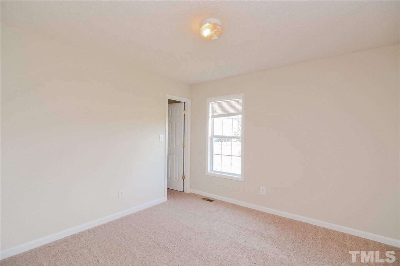 1009 Smith Road Smithfield, NC 27577 - Photo 16 of 25 Gallery Image 16