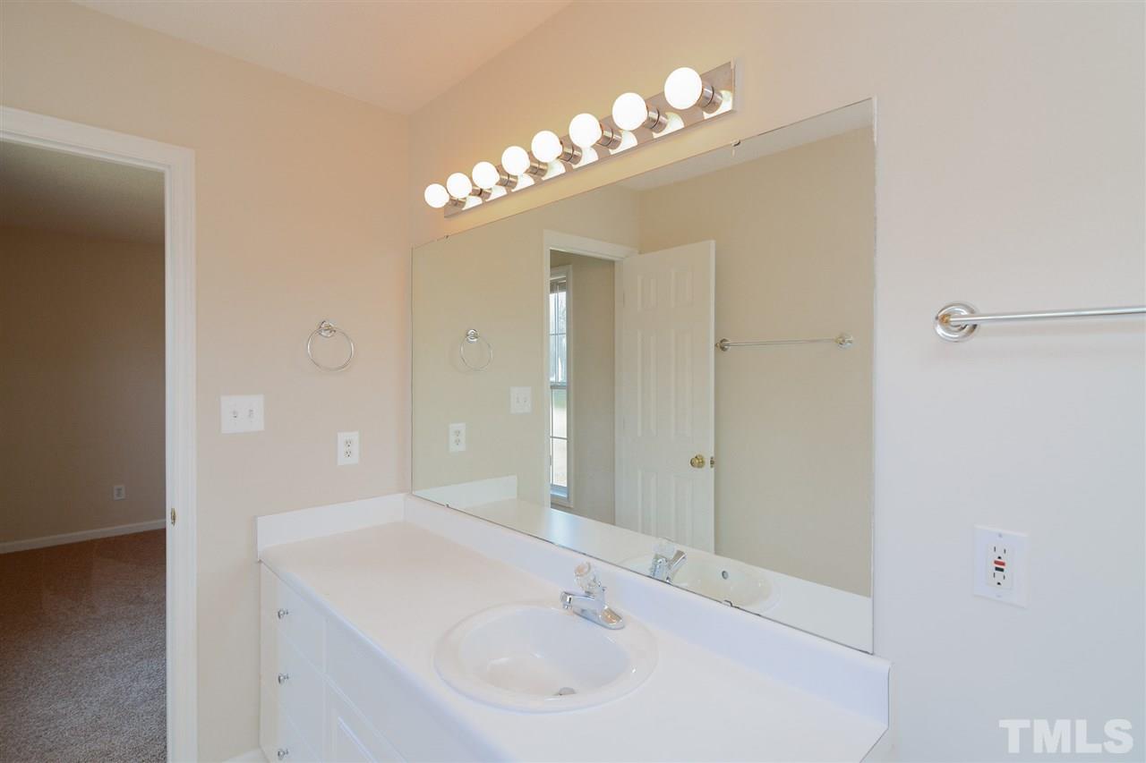 1009 Smith Road Smithfield, NC 27577 - Photo 18 of 25 Gallery Image 18