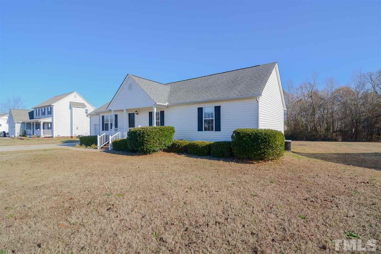 1009 Smith Road Smithfield, NC 27577 - Photo 3 of 25 Gallery Image 3