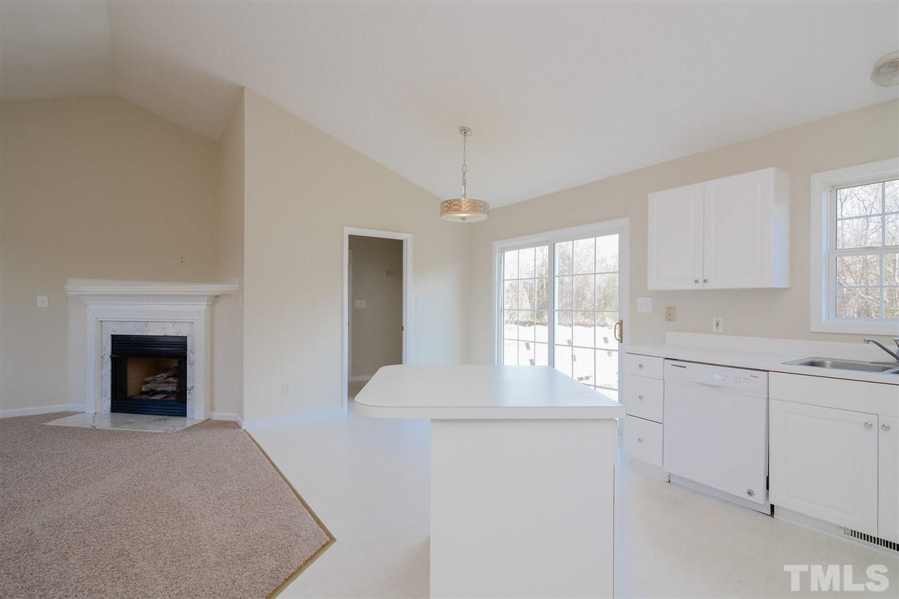 1009 Smith Road Smithfield, NC 27577 - Photo 4 of 25 Gallery Image 4