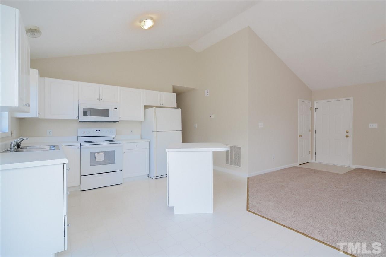 1009 Smith Road Smithfield, NC 27577 - Photo 5 of 25 Gallery Image 5