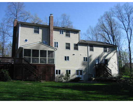 8 Bradish Farm Road Upton, MA 01568 - Photo 3 of 17 Gallery Image 3