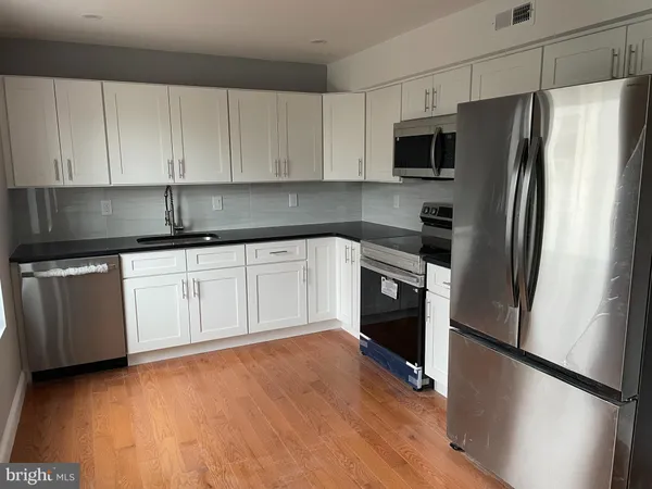 $1,650 | 2615 Latona Street, Unit B, Philadelphia, PA 19146