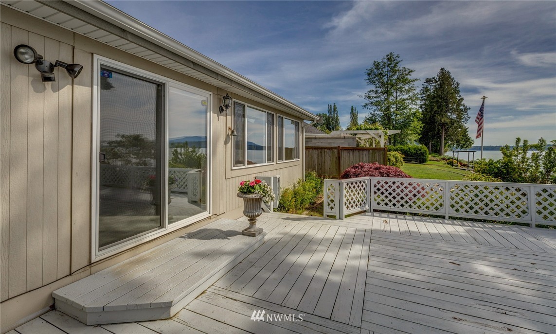 3341 Robertson Road Bellingham, WA 98226 - Photo 1 of 25 Gallery Image 1