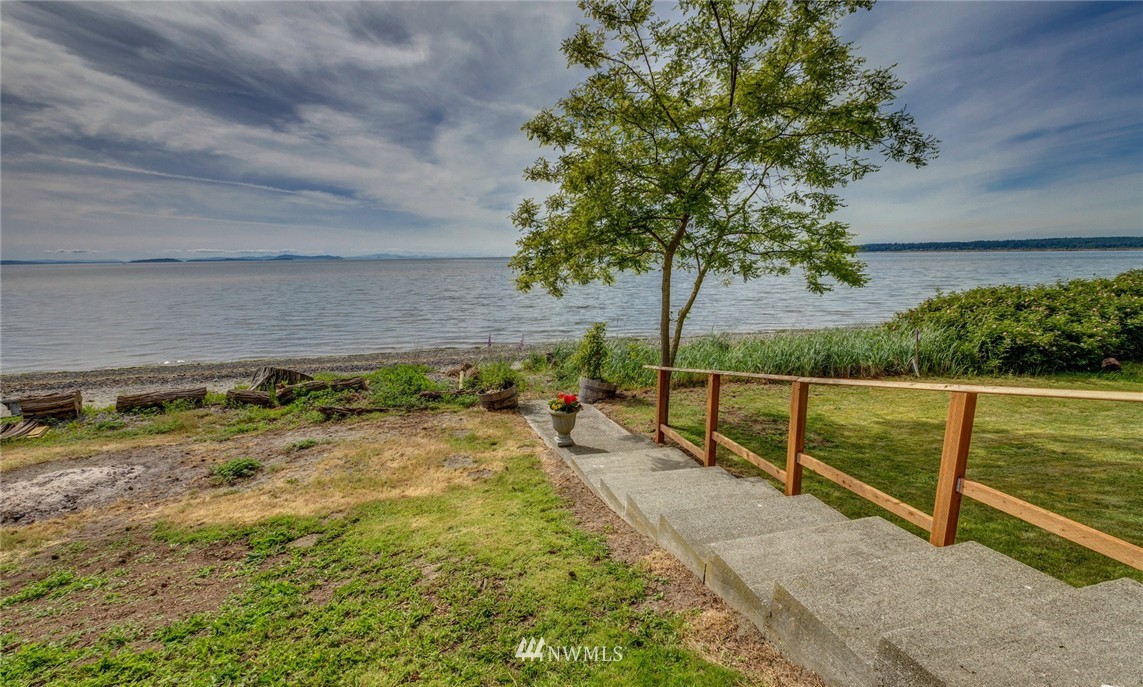 3341 Robertson Road Bellingham, WA 98226 - Photo 2 of 25 Gallery Image 2