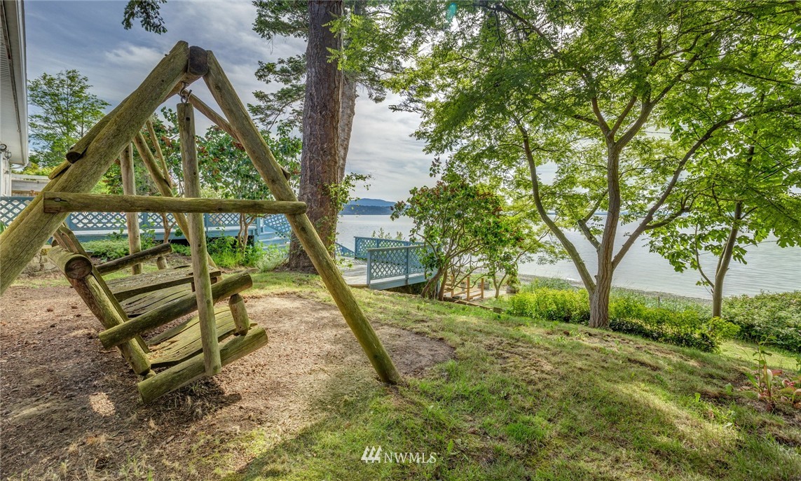3341 Robertson Road Bellingham, WA 98226 - Photo 3 of 25 Gallery Image 3