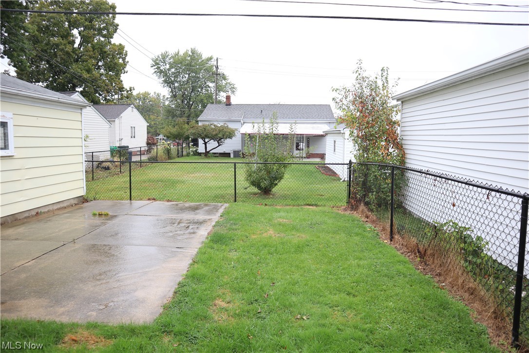 30073 Regent Road Wickliffe, OH 44092 - Photo 21 of 22 View of yard