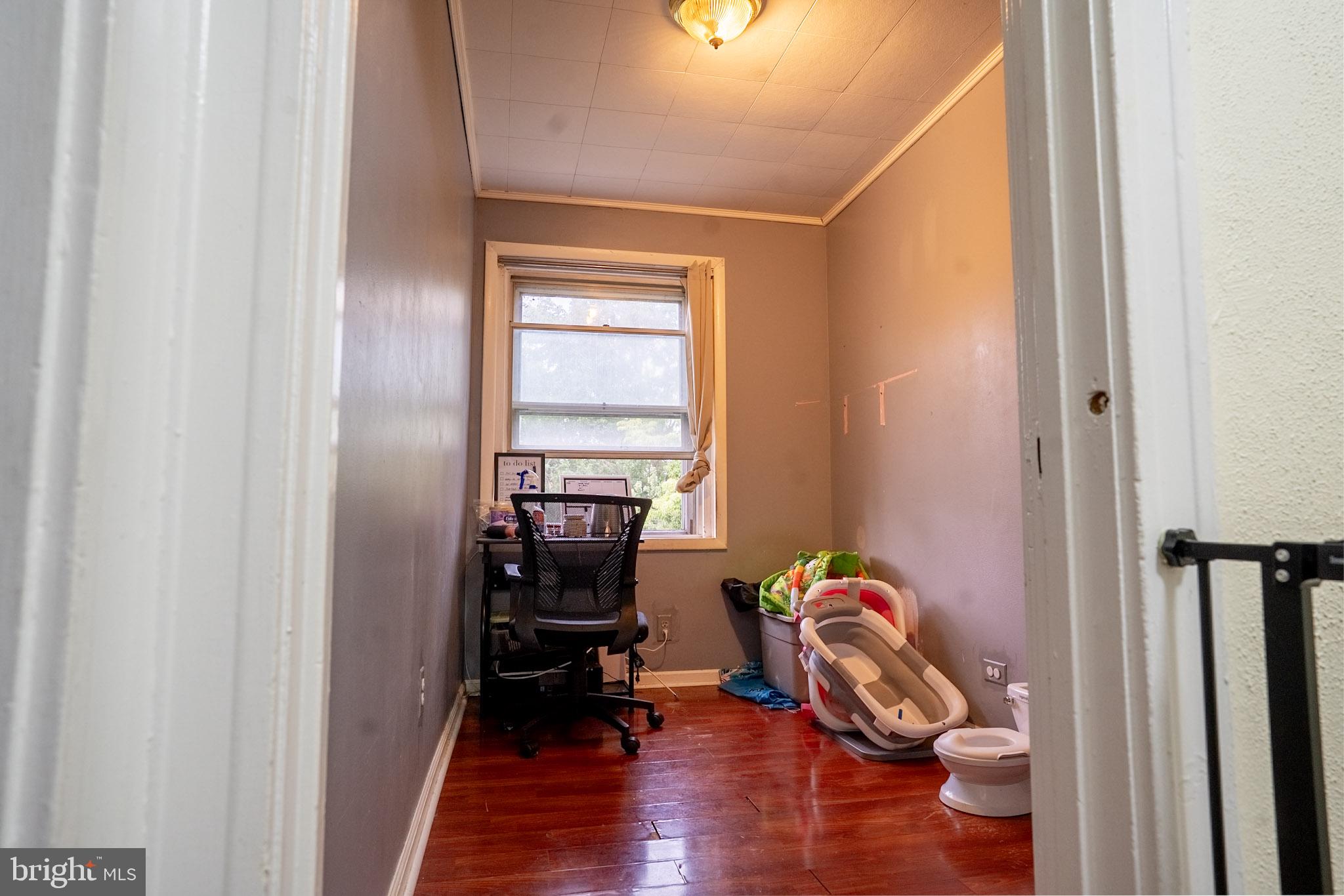 135 Greenwood Road Sharon Hill, PA 19079 - Photo 14 of 20 Cozy room with natural light.