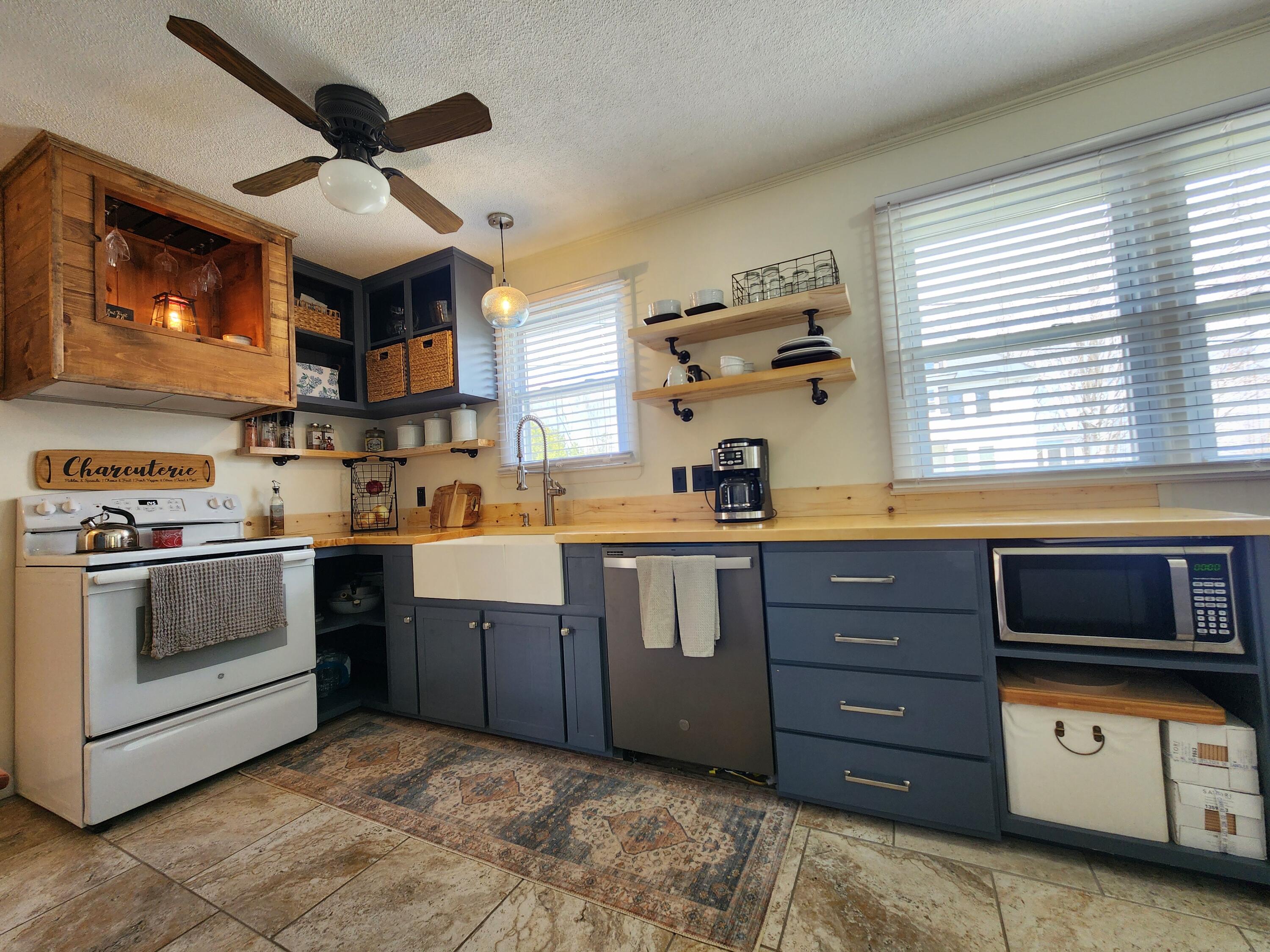 6 Mt Pleasant Street Waterville, ME 04901 - Photo 12 of 33 Kitchen