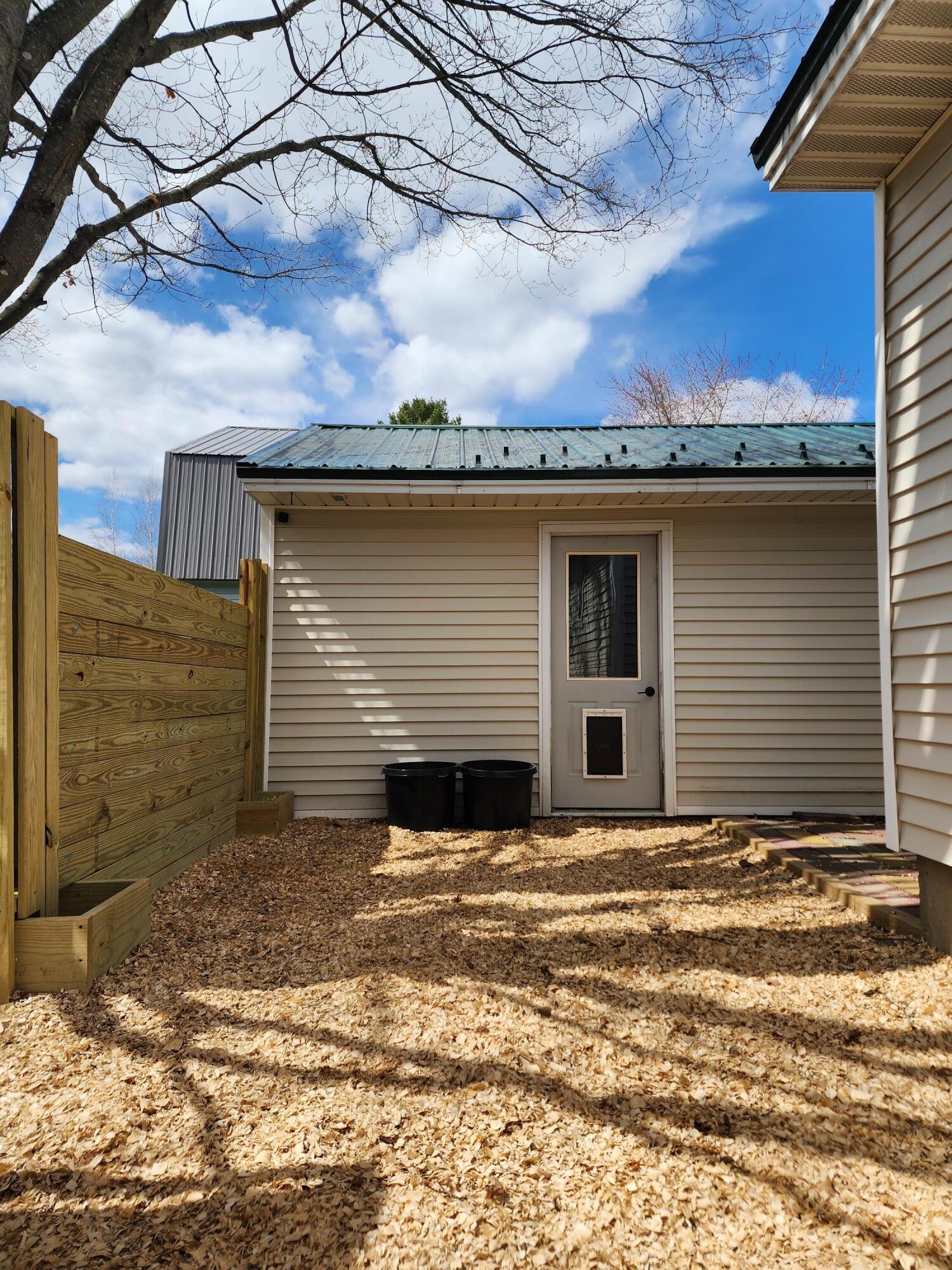 6 Mt Pleasant Street Waterville, ME 04901 - Photo 5 of 33 Kennel With Dog Door