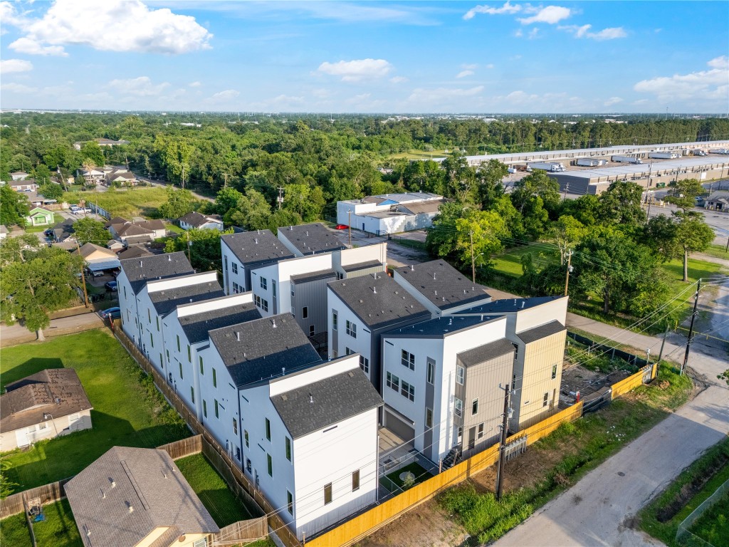 2950 Pitzlin Street Houston, TX 77023 - Photo 32 of 37