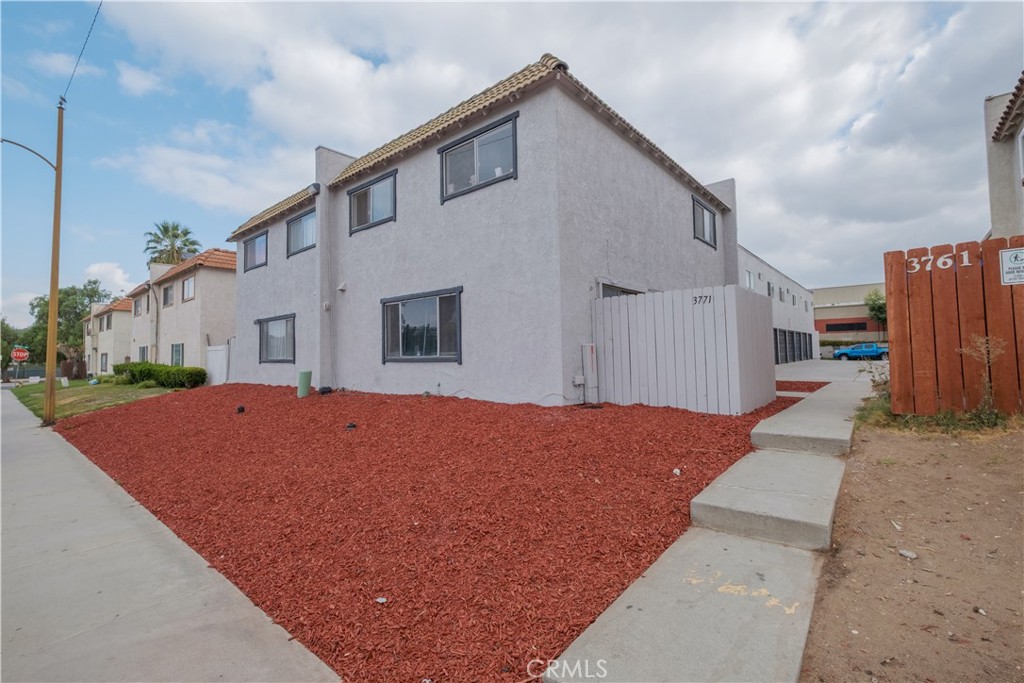 3771 Harvill Lane Riverside, CA 92503 - Photo 2 of 53 a backyard of a house with garage