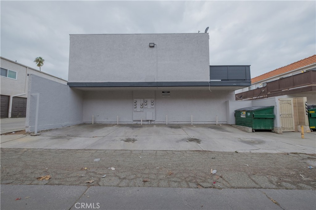 3771 Harvill Lane Riverside, CA 92503 - Photo 40 of 53 a backyard of a house