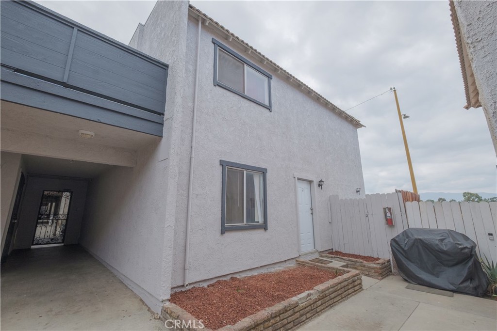 3771 Harvill Lane Riverside, CA 92503 - Photo 6 of 53 a bedroom with a bed and a window