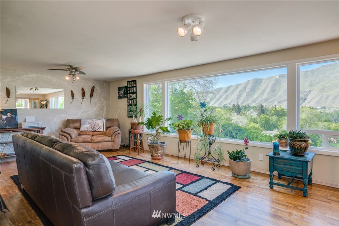 1619 Lower Monitor Road Wenatchee, WA 98801 - Photo 16 of 38 Gallery Image 16