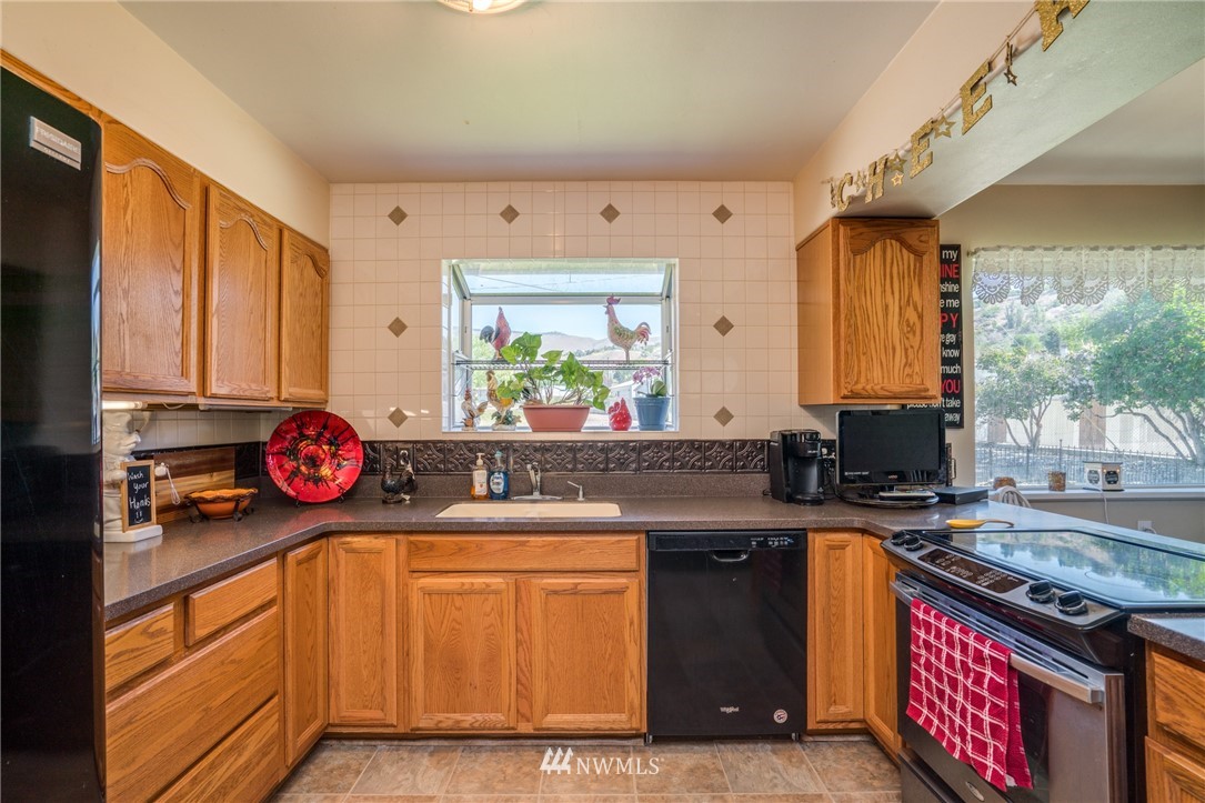 1619 Lower Monitor Road Wenatchee, WA 98801 - Photo 23 of 38 Gallery Image 23