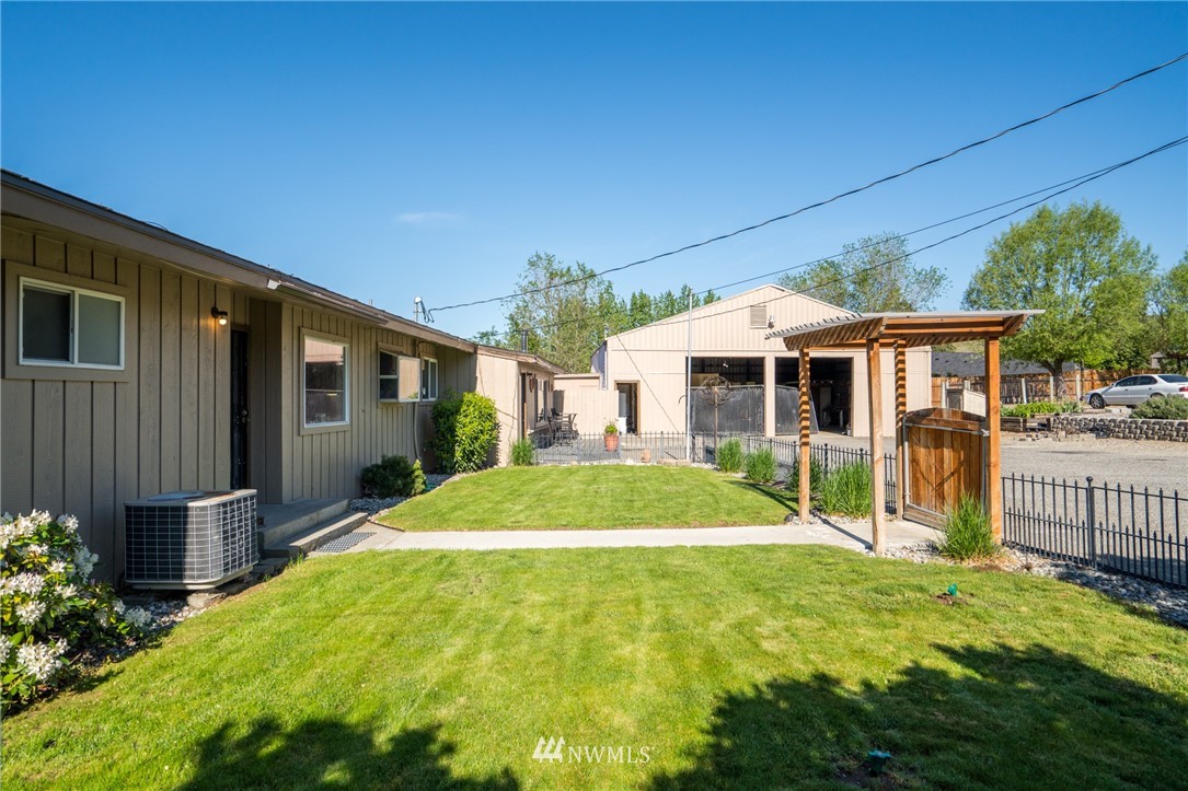 1619 Lower Monitor Road Wenatchee, WA 98801 - Photo 5 of 38 Gallery Image 5