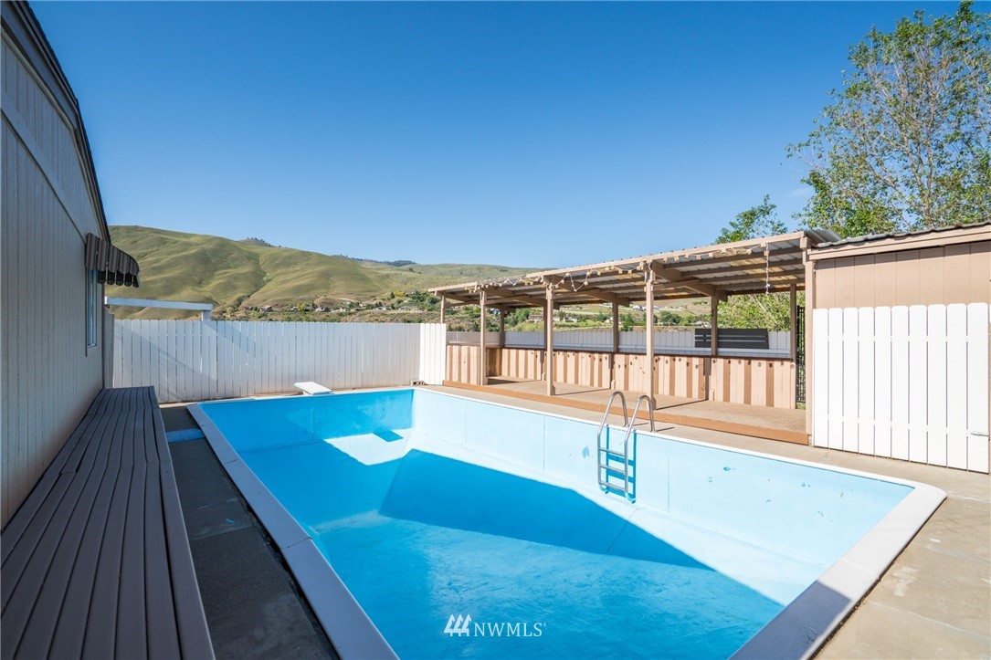 1619 Lower Monitor Road Wenatchee, WA 98801 - Photo 8 of 38 Gallery Image 8