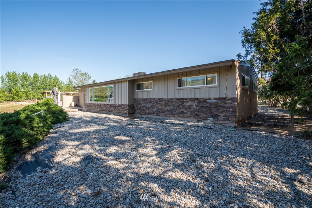 1619 Lower Monitor Road Wenatchee, WA 98801 - Photo 10 of 38 Gallery Image 10