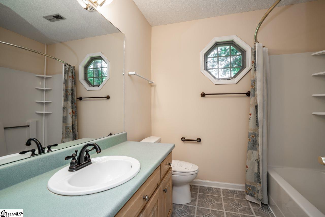 102 Lakewinds Court Inman, SC 29349 - Photo 17 of 29