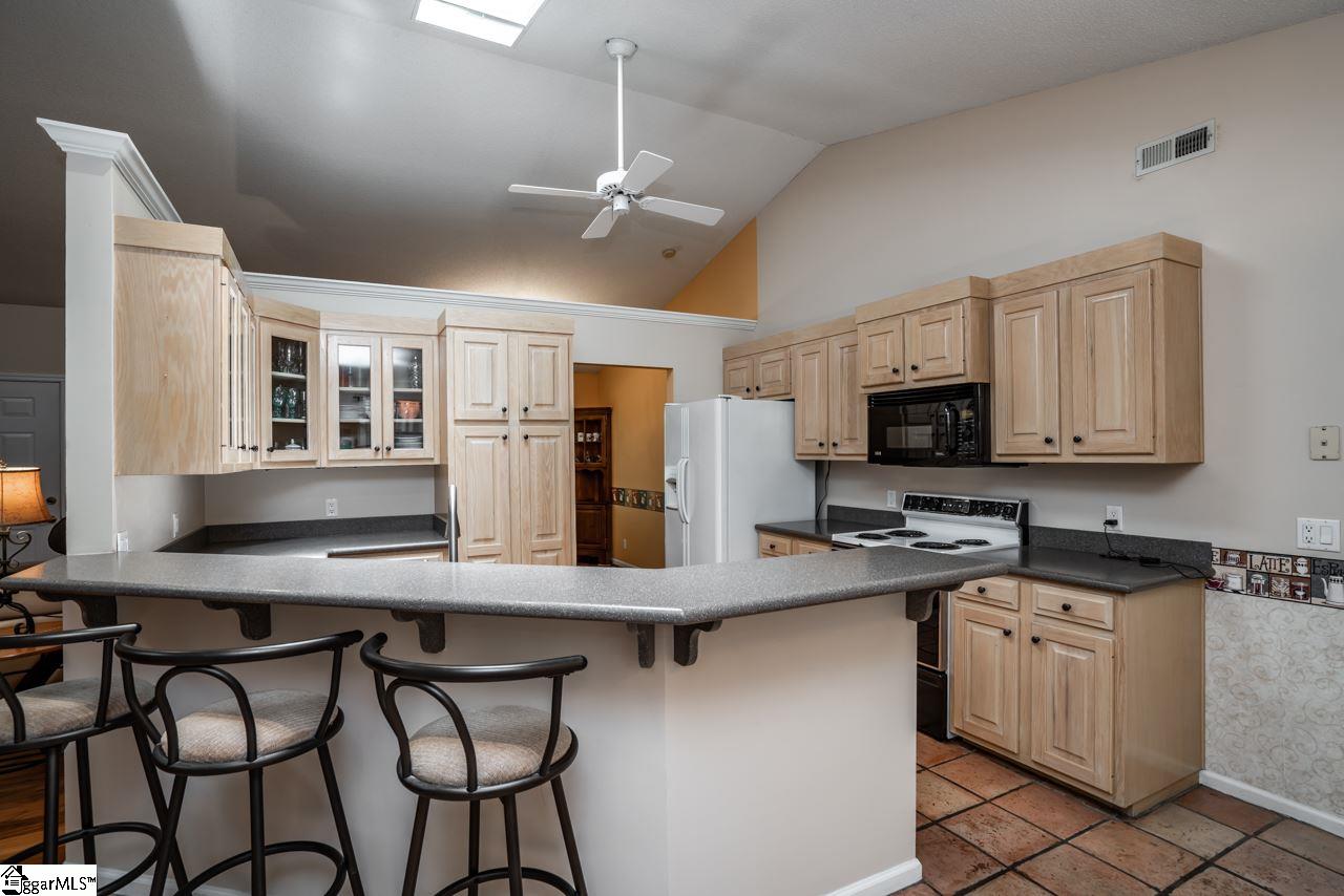 102 Lakewinds Court Inman, SC 29349 - Photo 8 of 29