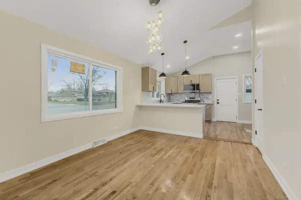 $299,999 | 15401 Ellis Avenue, Dolton, IL 60419
