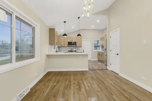 $299,999 | 15401 Ellis Avenue, Dolton, IL 60419