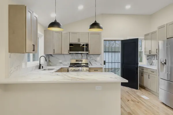 $299,999 | 15401 Ellis Avenue, Dolton, IL 60419