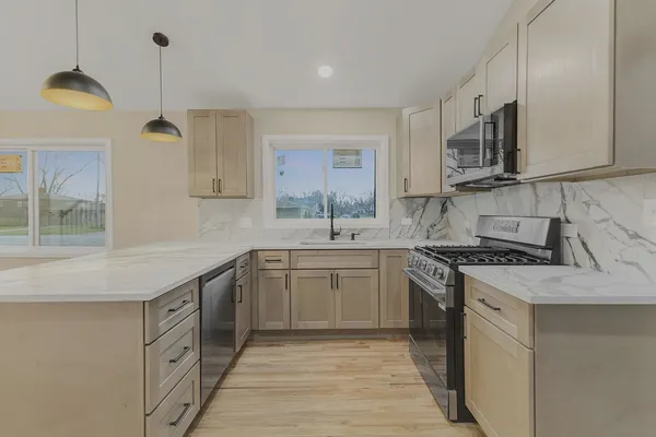$299,999 | 15401 Ellis Avenue, Dolton, IL 60419
