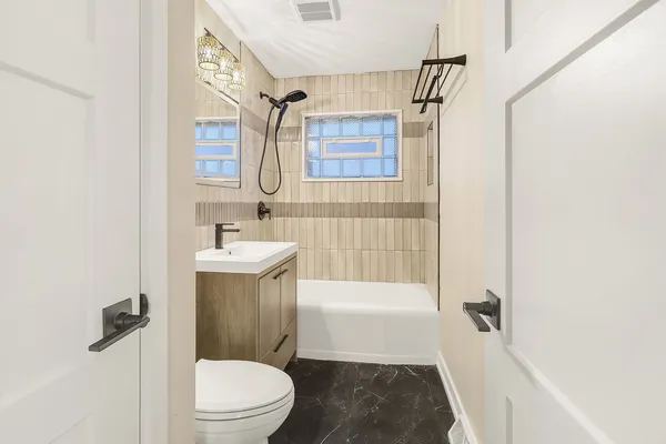 $299,999 | 15401 Ellis Avenue, Dolton, IL 60419