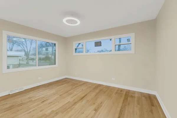 $299,999 | 15401 Ellis Avenue, Dolton, IL 60419