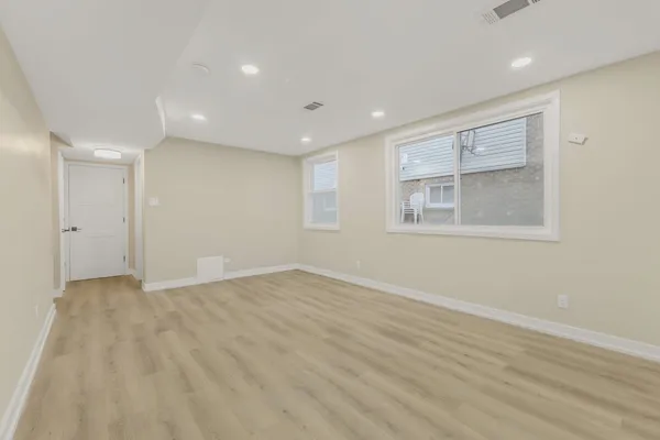 $299,999 | 15401 Ellis Avenue, Dolton, IL 60419