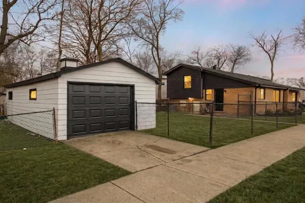 $299,999 | 15401 Ellis Avenue, Dolton, IL 60419