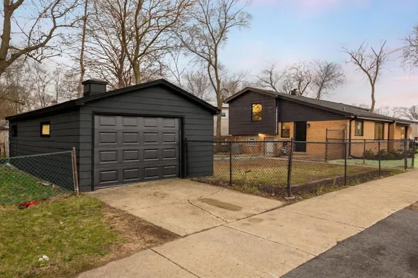 $299,999 | 15401 Ellis Avenue, Dolton, IL 60419