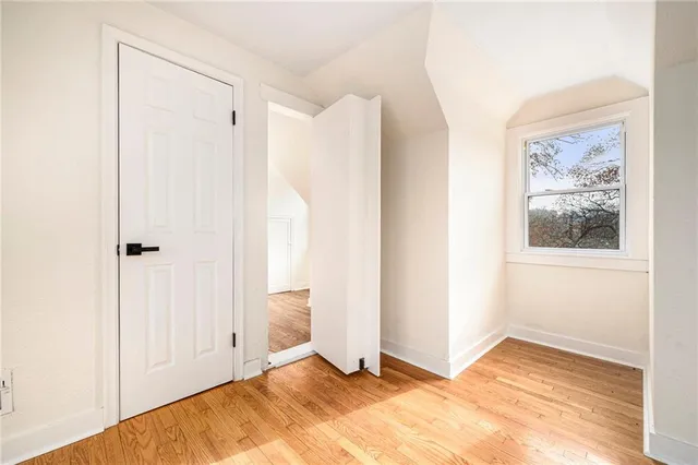 $329,900 | 7620 East Gregory Boulevard, Kansas City, MO 64133