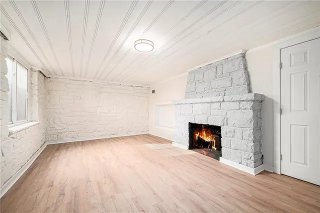 $329,900 | 7620 East Gregory Boulevard, Kansas City, MO 64133