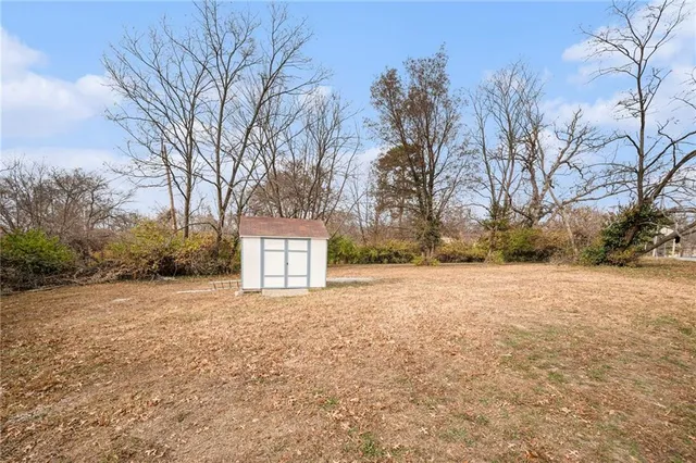 $329,900 | 7620 East Gregory Boulevard, Kansas City, MO 64133